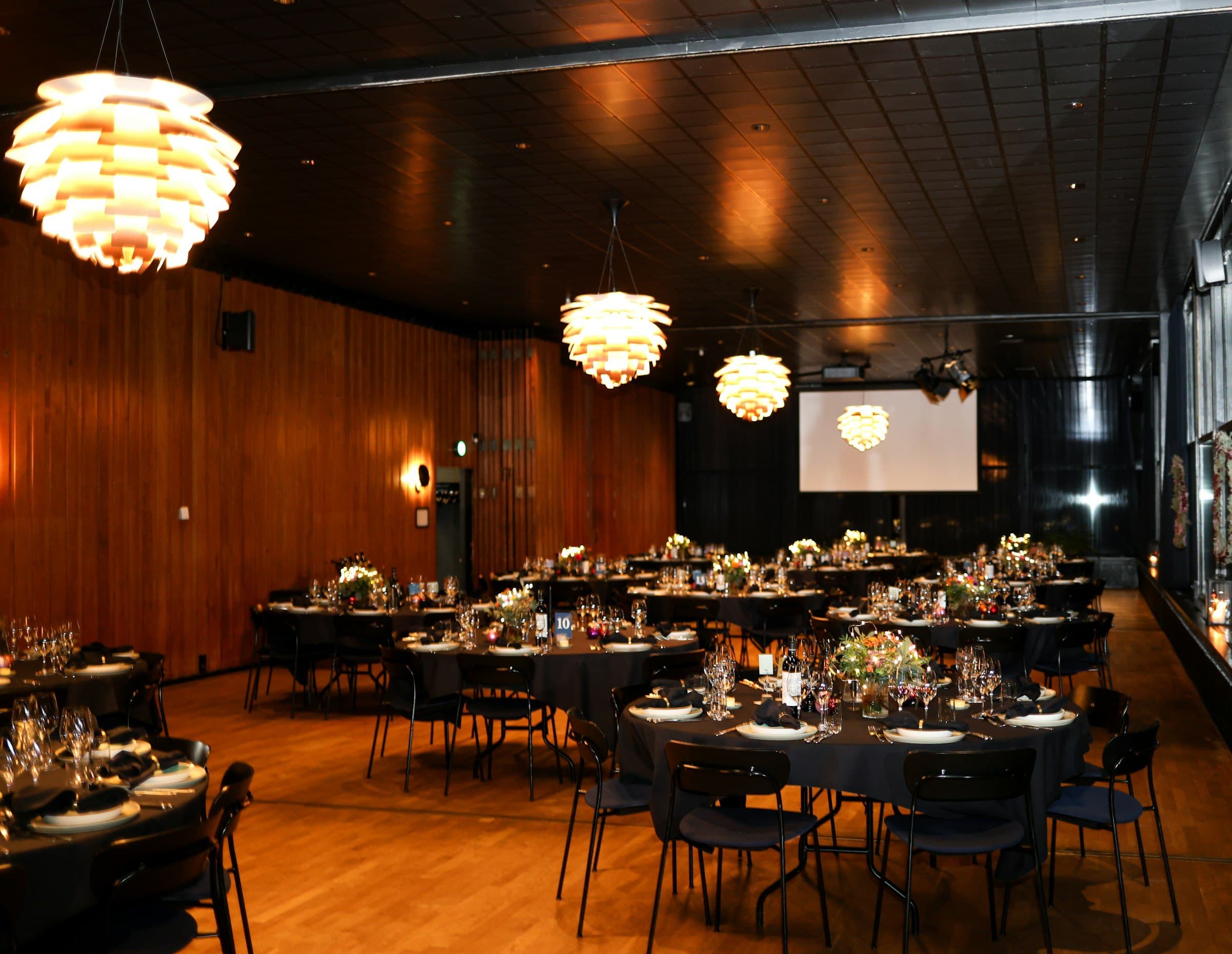 Gala dinner, before the doors open